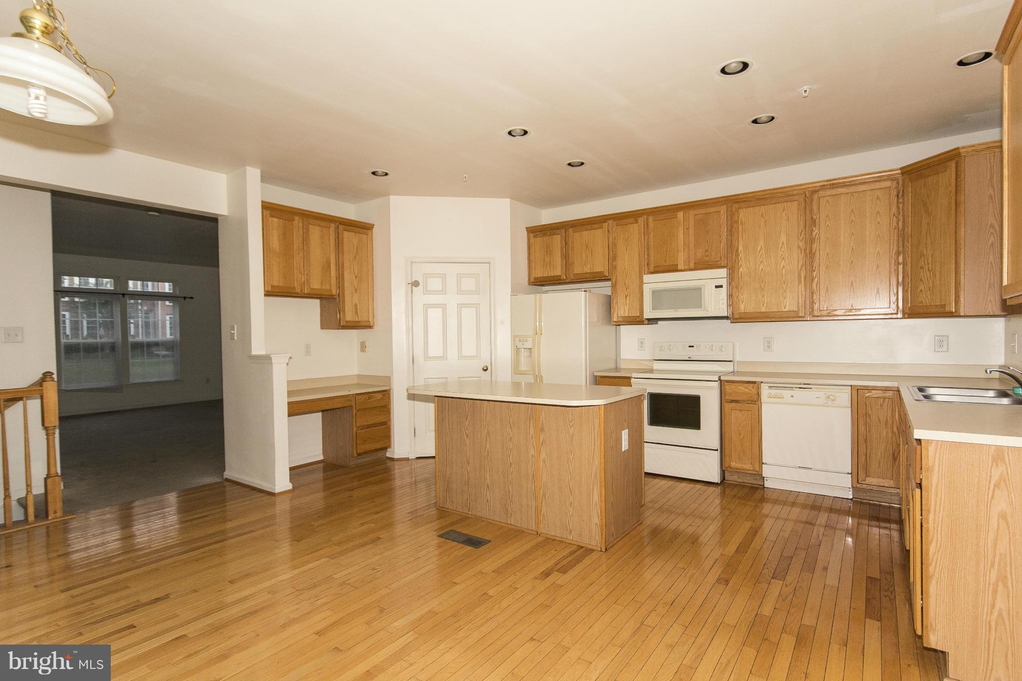 5118 Key View Way Perry Hall, MD 21128 - Photo 5 of 30 Kitchen