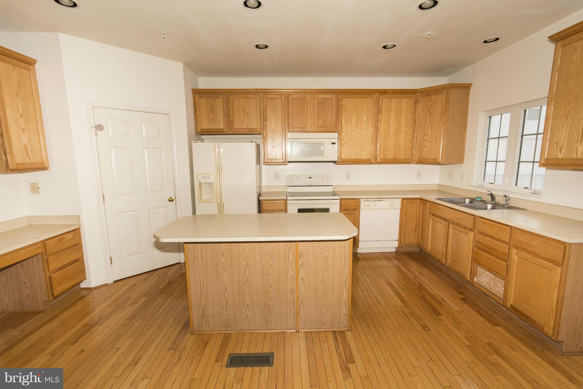 5118 Key View Way Perry Hall, MD 21128 - Photo 6 of 30 Kitchen
