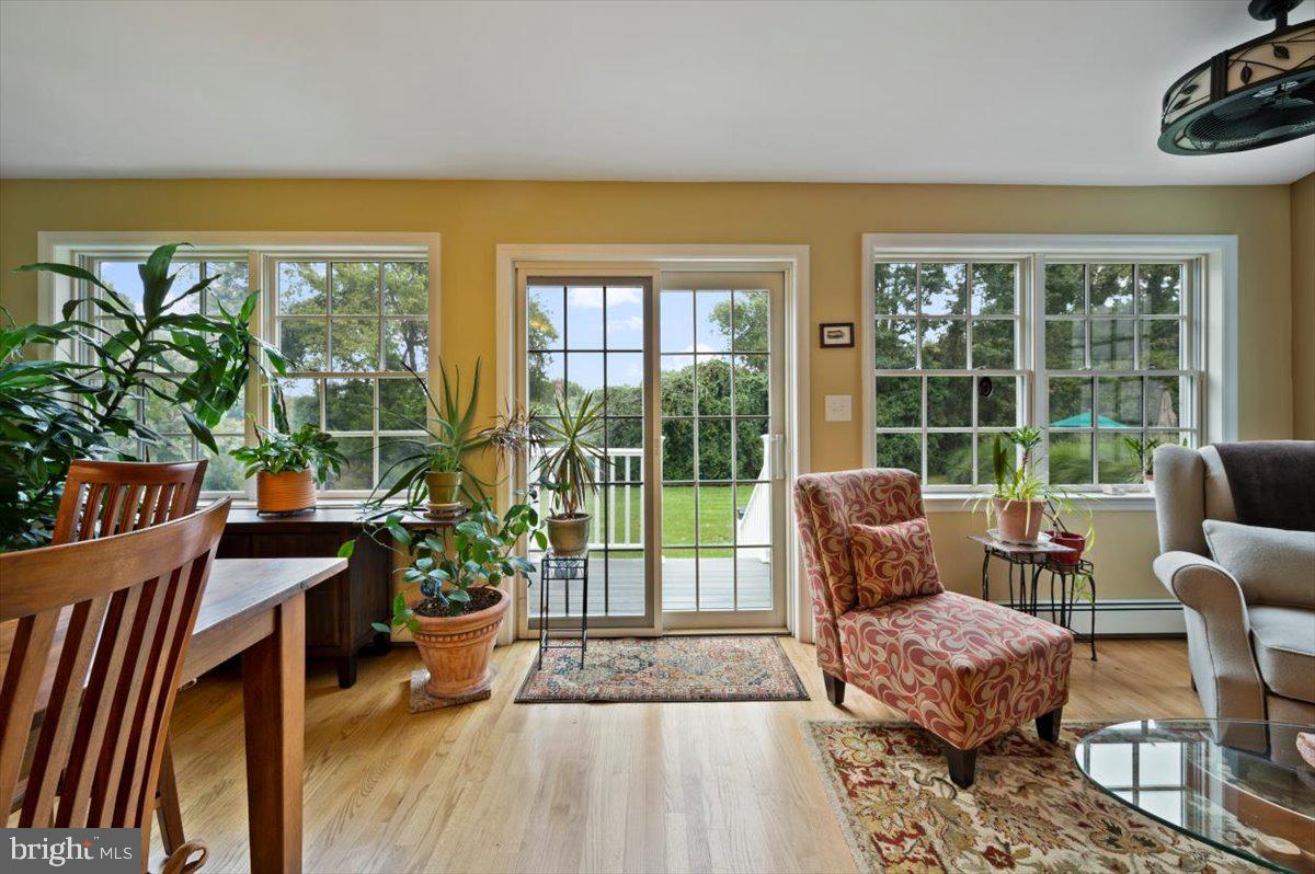1546 Makefield Road Yardley, PA 19067 - Photo 14 of 65 Reading/breakfast area