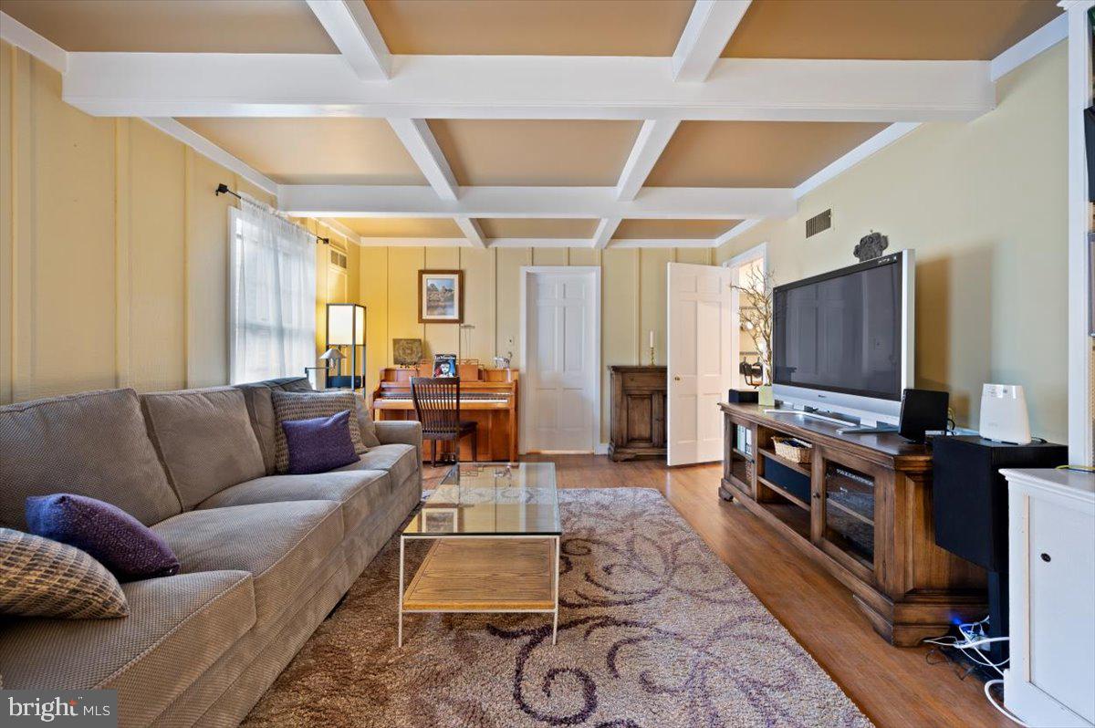 1546 Makefield Road Yardley, PA 19067 - Photo 28 of 65 Family room
