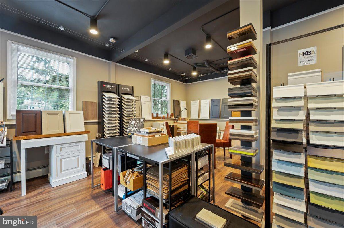 1546 Makefield Road Yardley, PA 19067 - Photo 40 of 65 Entry level office