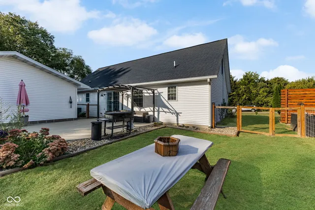 $349,900 | 202 Patriots Landing Drive, Fillmore, IN 46128