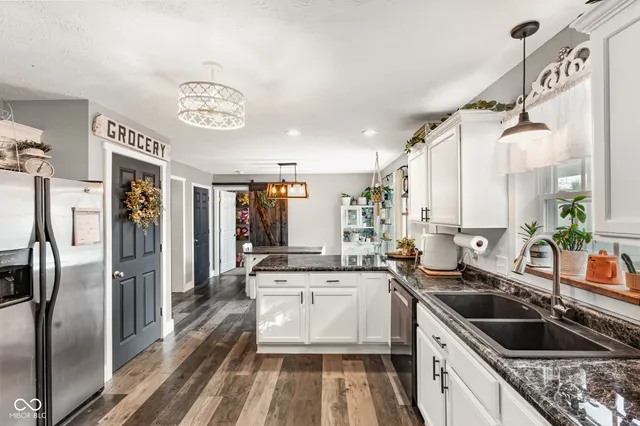 $349,900 | 202 Patriots Landing Drive, Fillmore, IN 46128