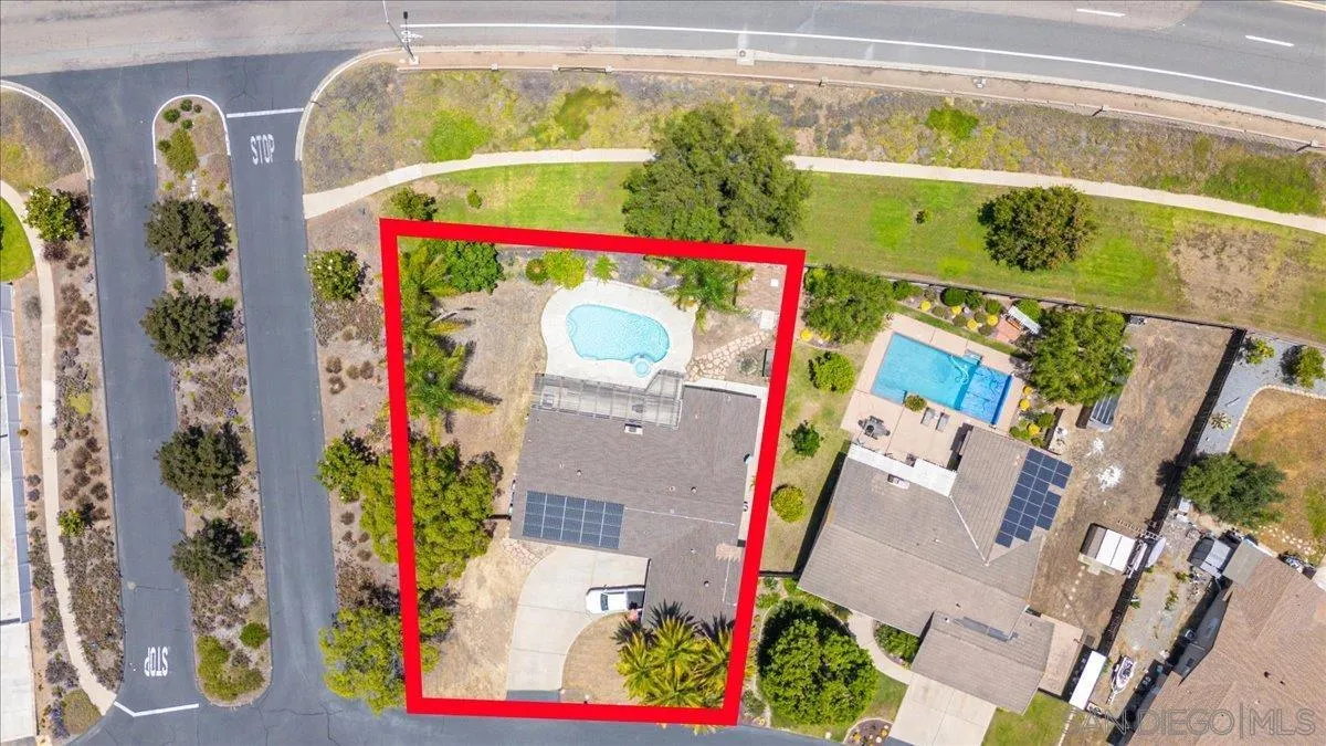 1525 Fair Glen Road El Cajon, CA 92019 - Photo 2 of 15