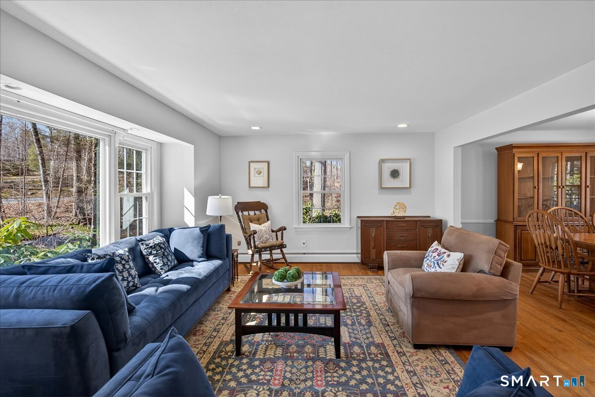 33 Tall Pine Road Milford, CT 06461 - Photo 5 of 39