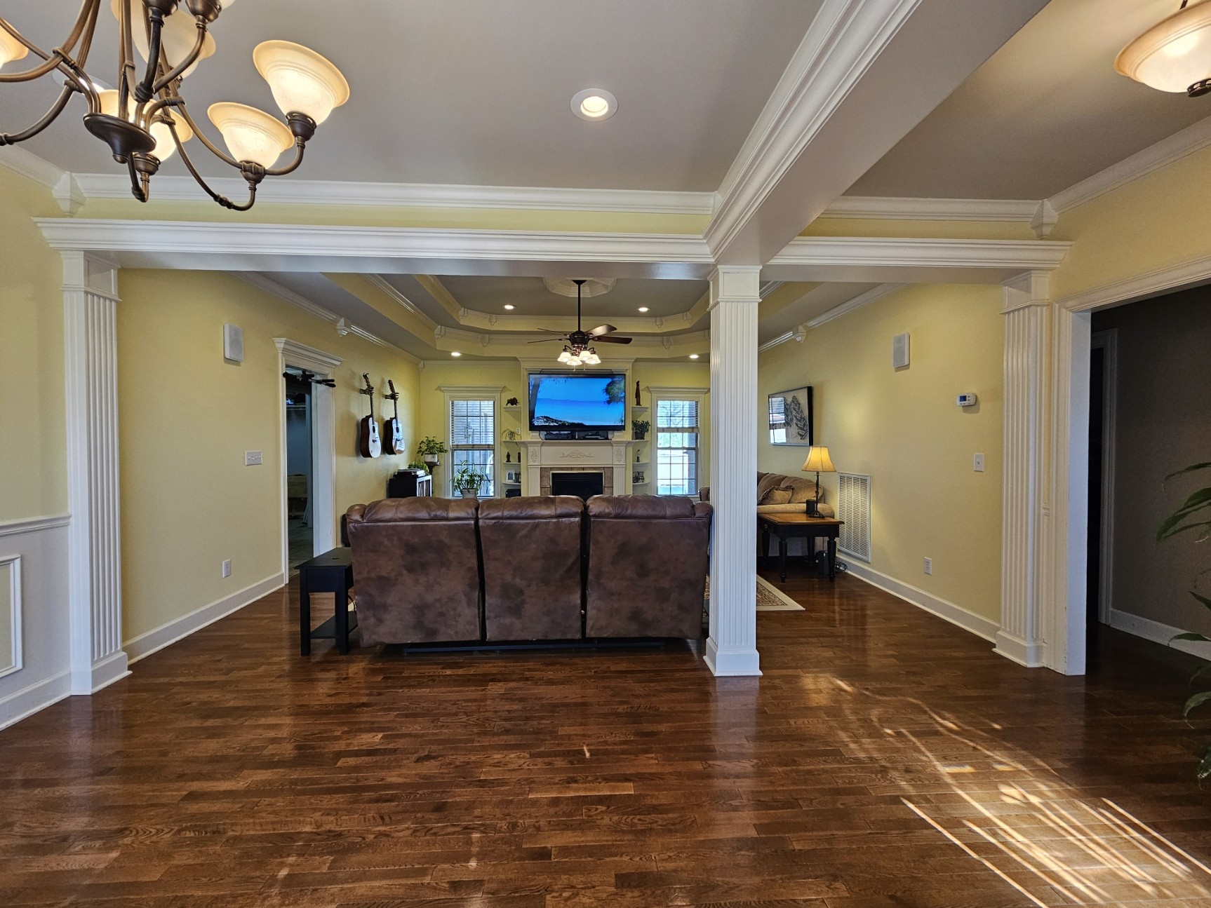 26121 Pheasant Run Ardmore, TN 38449 - Photo 14 of 46 a living room with furniture and a flat screen tv