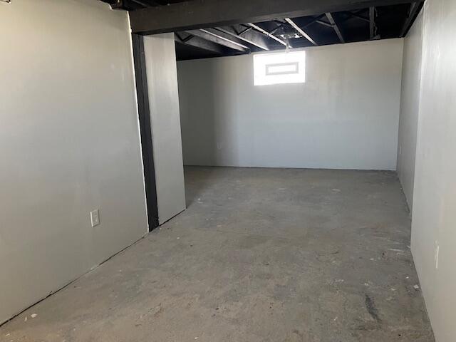 5327 West Wright Street Milwaukee, WI 53210 - Photo 20 of 21 Rec Room