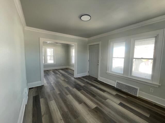 5327 West Wright Street Milwaukee, WI 53210 - Photo 4 of 21 Living Room