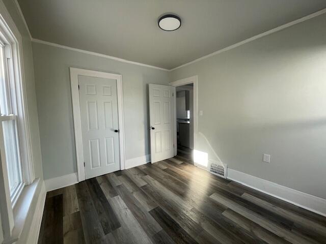 5327 West Wright Street Milwaukee, WI 53210 - Photo 10 of 21 Bedroom