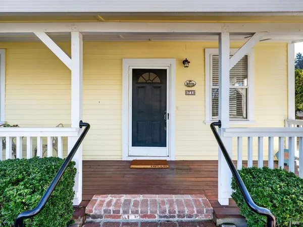 $595,000 | 71 Crowell Street, Geyserville, CA 95441