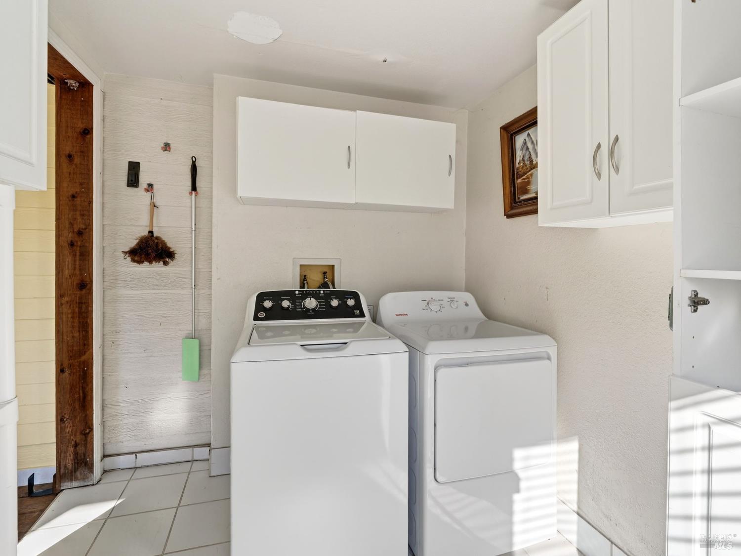 71 Crowell Street Geyserville, CA 95441 - Photo 26 of 42 a utility room with dryer and washer