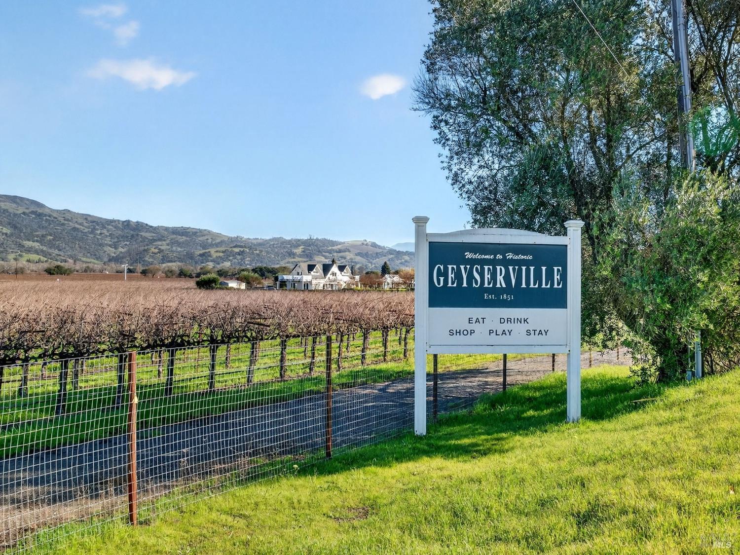 71 Crowell Street Geyserville, CA 95441 - Photo 31 of 42 a view of a park