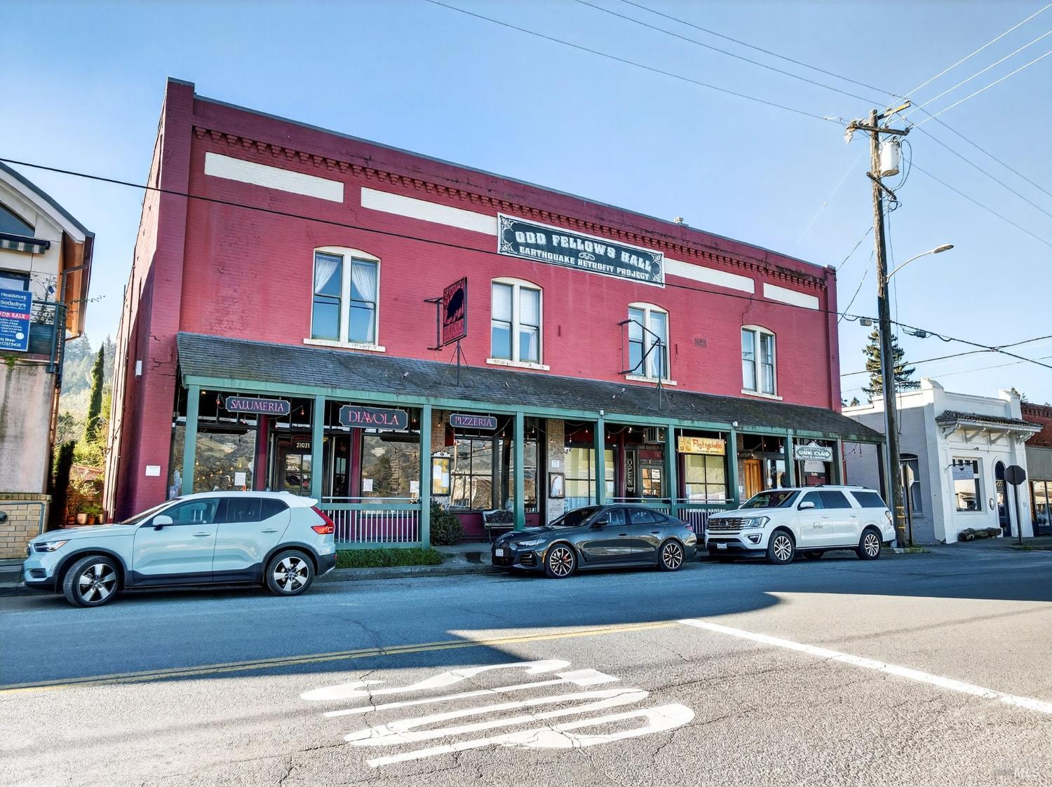 71 Crowell Street Geyserville, CA 95441 - Photo 35 of 42 a car parked in front of a store