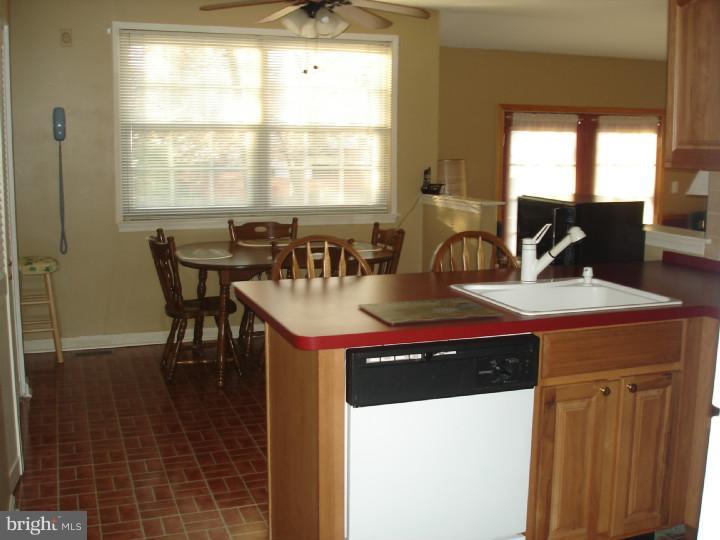 2 Acorn Road West Berlin, NJ 08091 - Photo 2 of 14 Kitchen