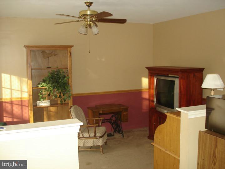 2 Acorn Road West Berlin, NJ 08091 - Photo 10 of 14 Family Room
