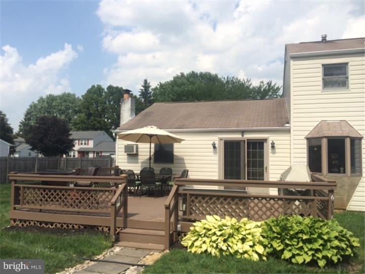 1538 Deer Run Road Warminster, PA 18974 - Photo 14 of 19 Deck