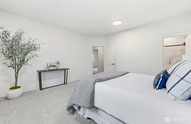 $1,099,000 | 12015 44th Avenue South, Tukwila, WA 98178