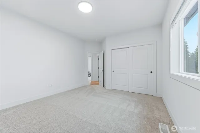 $1,099,000 | 12015 44th Avenue South, Tukwila, WA 98178