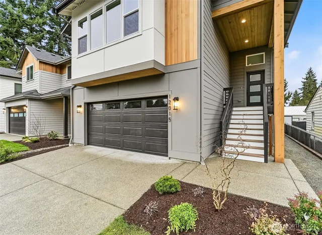 $1,099,000 | 12015 44th Avenue South, Tukwila, WA 98178