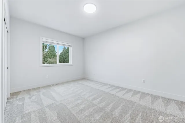 $1,099,000 | 12015 44th Avenue South, Tukwila, WA 98178