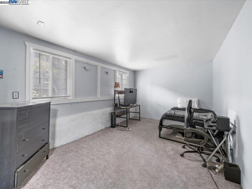 2550 Pleasant Street Oakland, CA 94602 - Photo 15 of 35