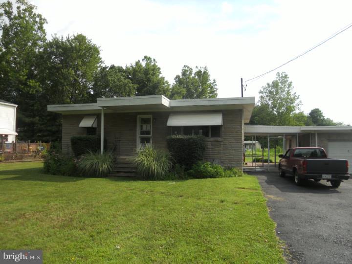 577 Shelbourne Road Reading, PA 19606 - Photo 1 of 6 Gallery Image 1