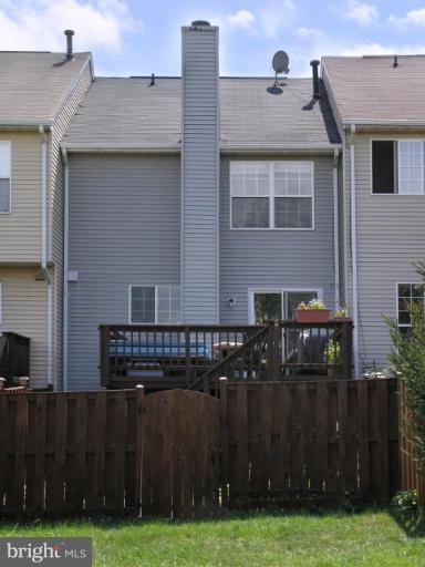 43154 Gatwick Square Ashburn, VA 20147 - Photo 2 of 28 Exterior (Rear)