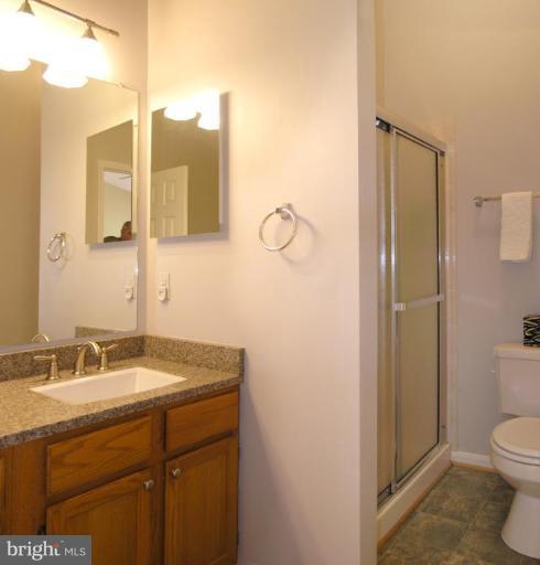 43154 Gatwick Square Ashburn, VA 20147 - Photo 16 of 28 Master Bath #2