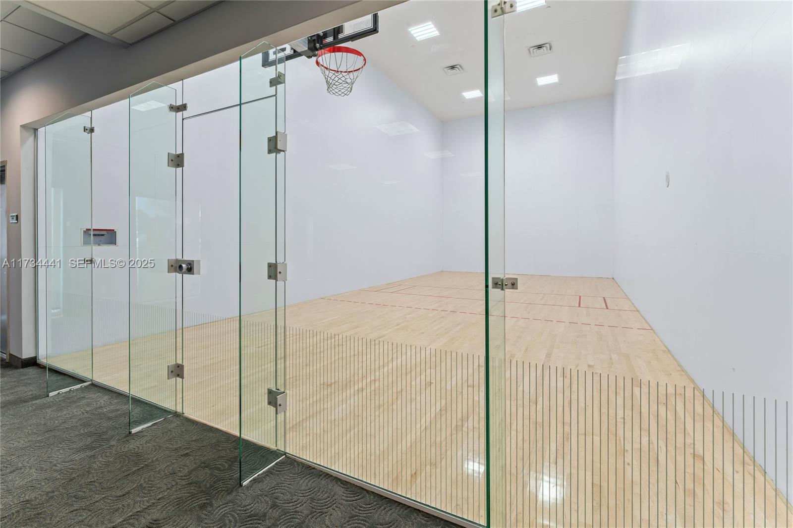 6365 Collins Avenue, Unit 1901 Miami Beach, FL 33141 - Photo 50 of 84 Basketball and Rackeball