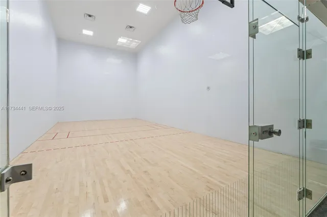 $2,749,000 | 6365 Collins Avenue, Unit 1901, Miami Beach, FL 33141