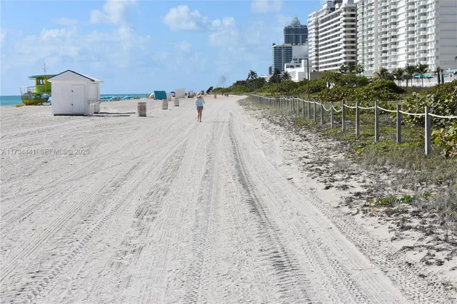 $2,749,000 | 6365 Collins Avenue, Unit 1901, Miami Beach, FL 33141