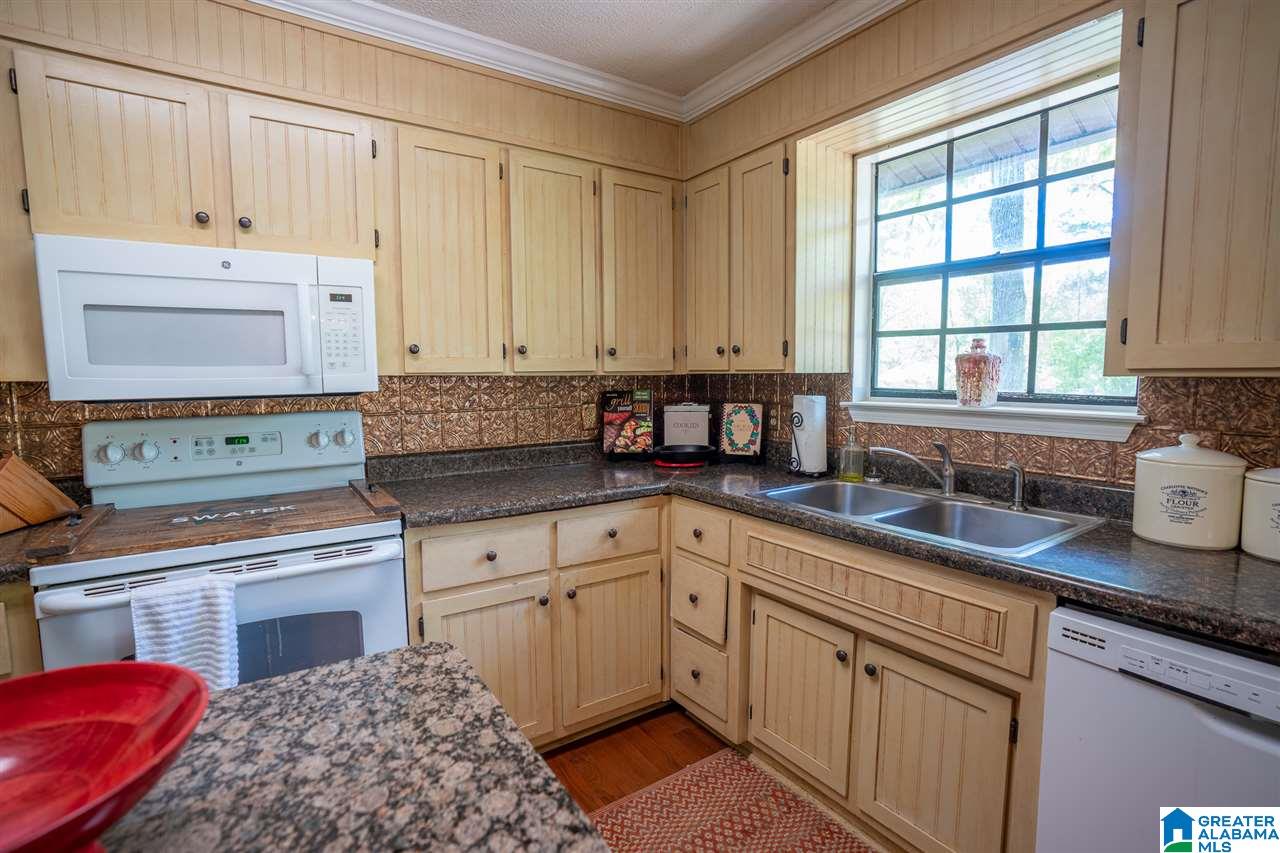 103 Ridgewood Drive Trussville, AL 35173 - Photo 9 of 29