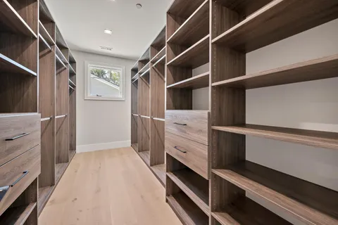 a view of walk in closet