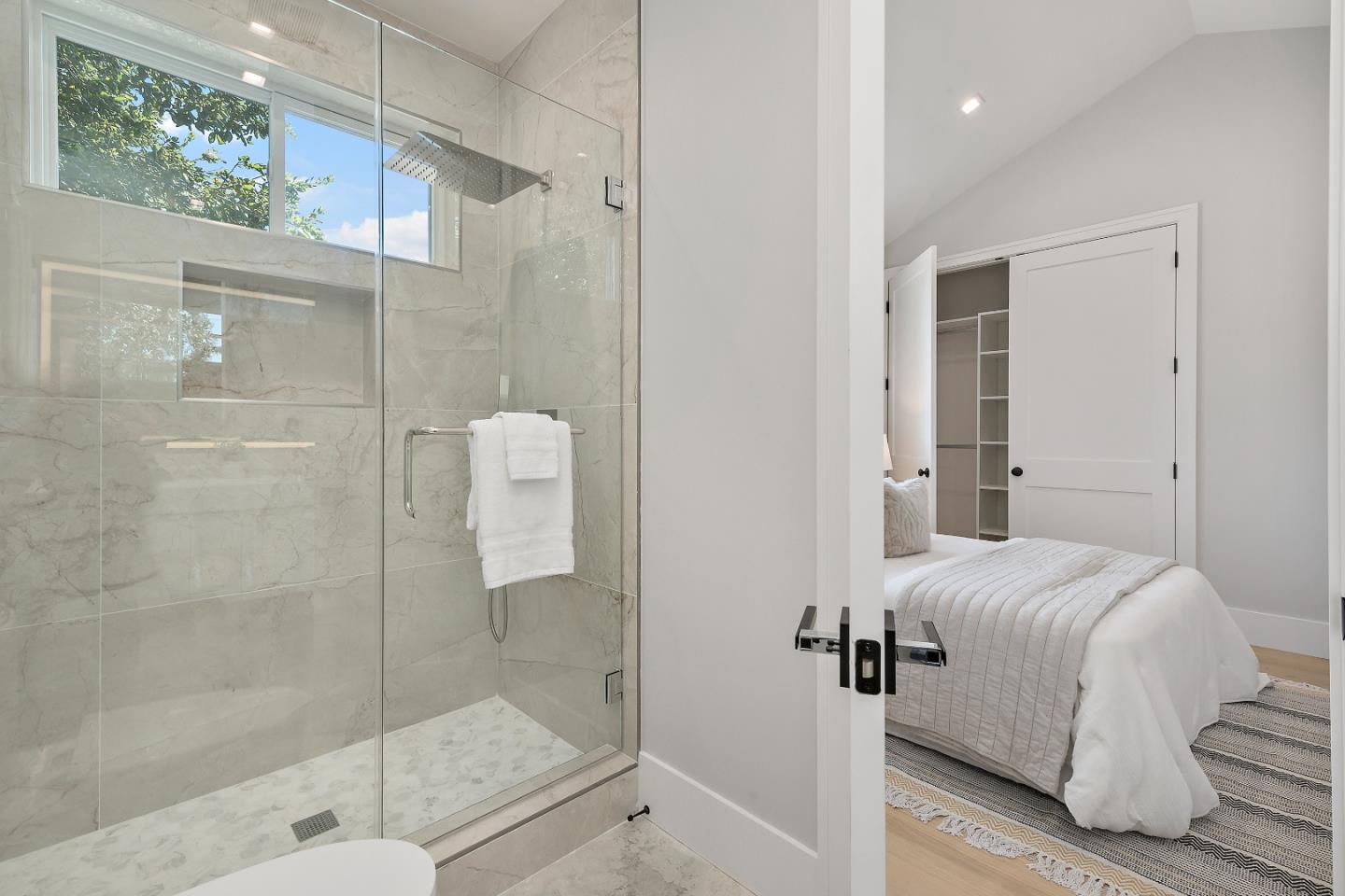 263 Belmont Avenue Redwood City, CA 94061 - Photo 26 of 32 a bathroom with a shower