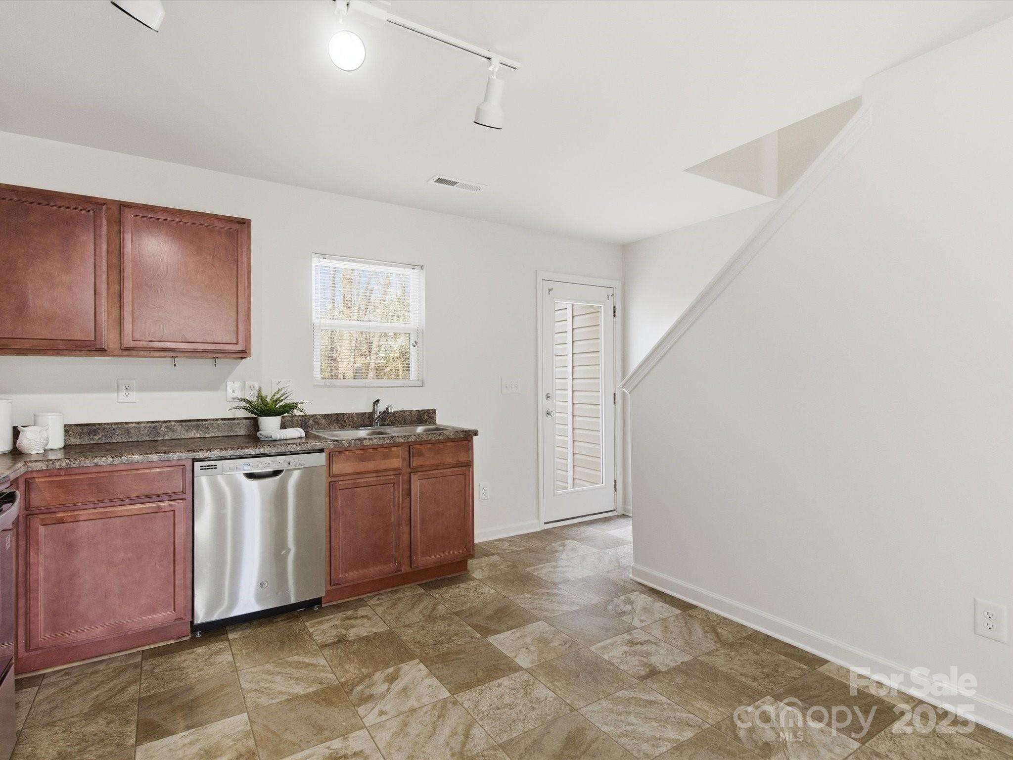 4912 Potter Road Matthews, NC 28104 - Photo 17 of 35