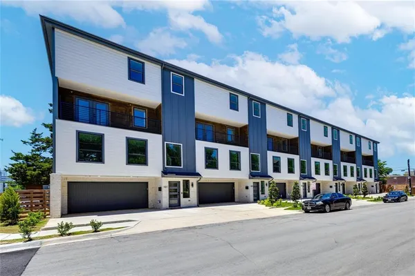 $4,190 | 2011 Kirby Street, Unit 105, Dallas, TX 75204