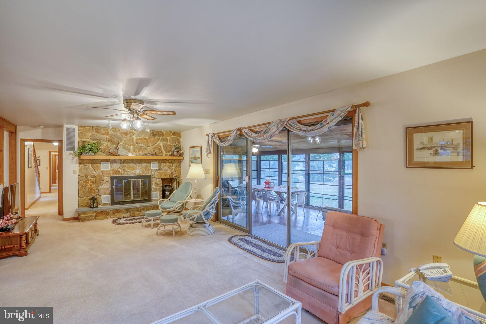 5 Bay Point Road Millsboro, DE 19966 - Photo 26 of 83 Opens up onto the Sun room