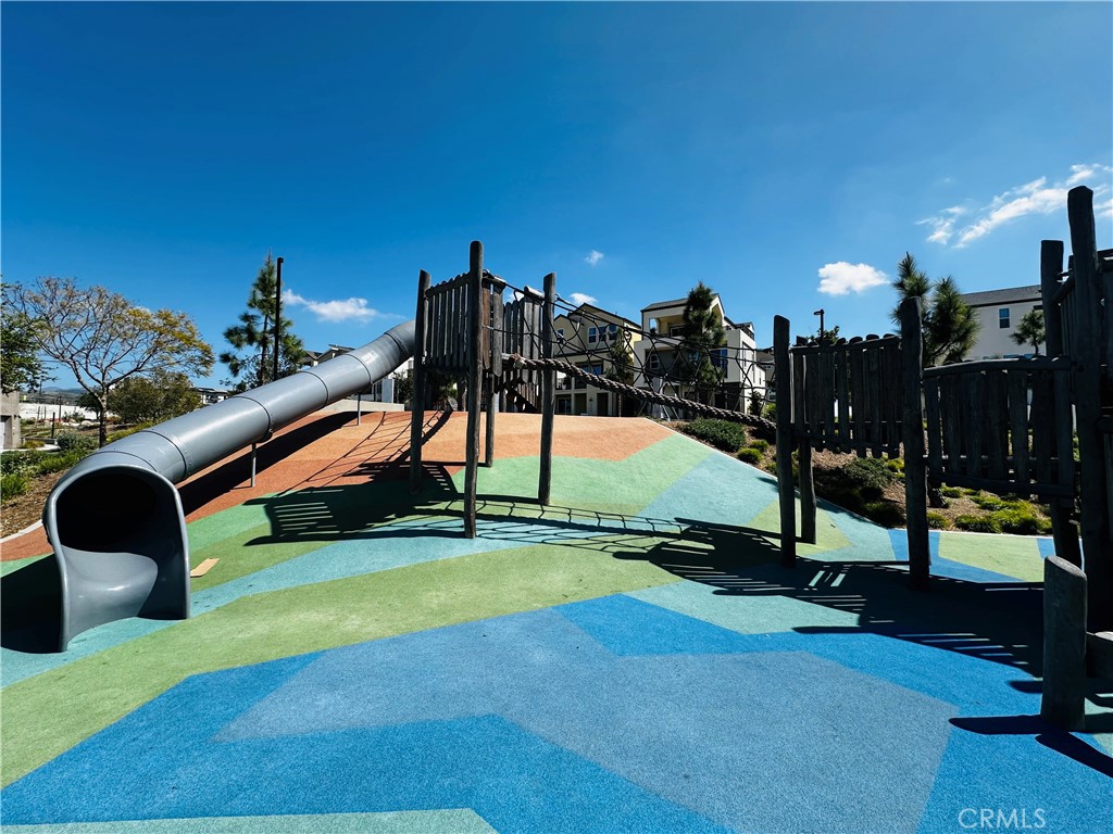 124 Yugen Irvine, CA 92618 - Photo 31 of 31 a view of a park with slide
