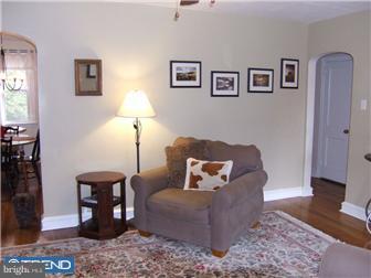 208 Harrison Road Brookhaven, PA 19015 - Photo 2 of 14 Living Room