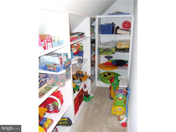 208 Harrison Road Brookhaven, PA 19015 - Photo 12 of 14 Gallery Image 12
