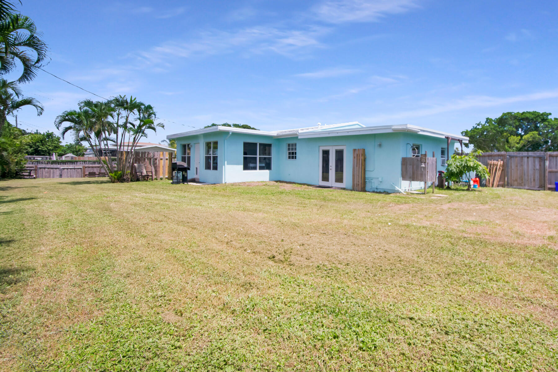 1601 High Ridge Road Lake Worth, FL 33461 - Photo 34 of 40 124-1 Exterior Rear LR1_5791