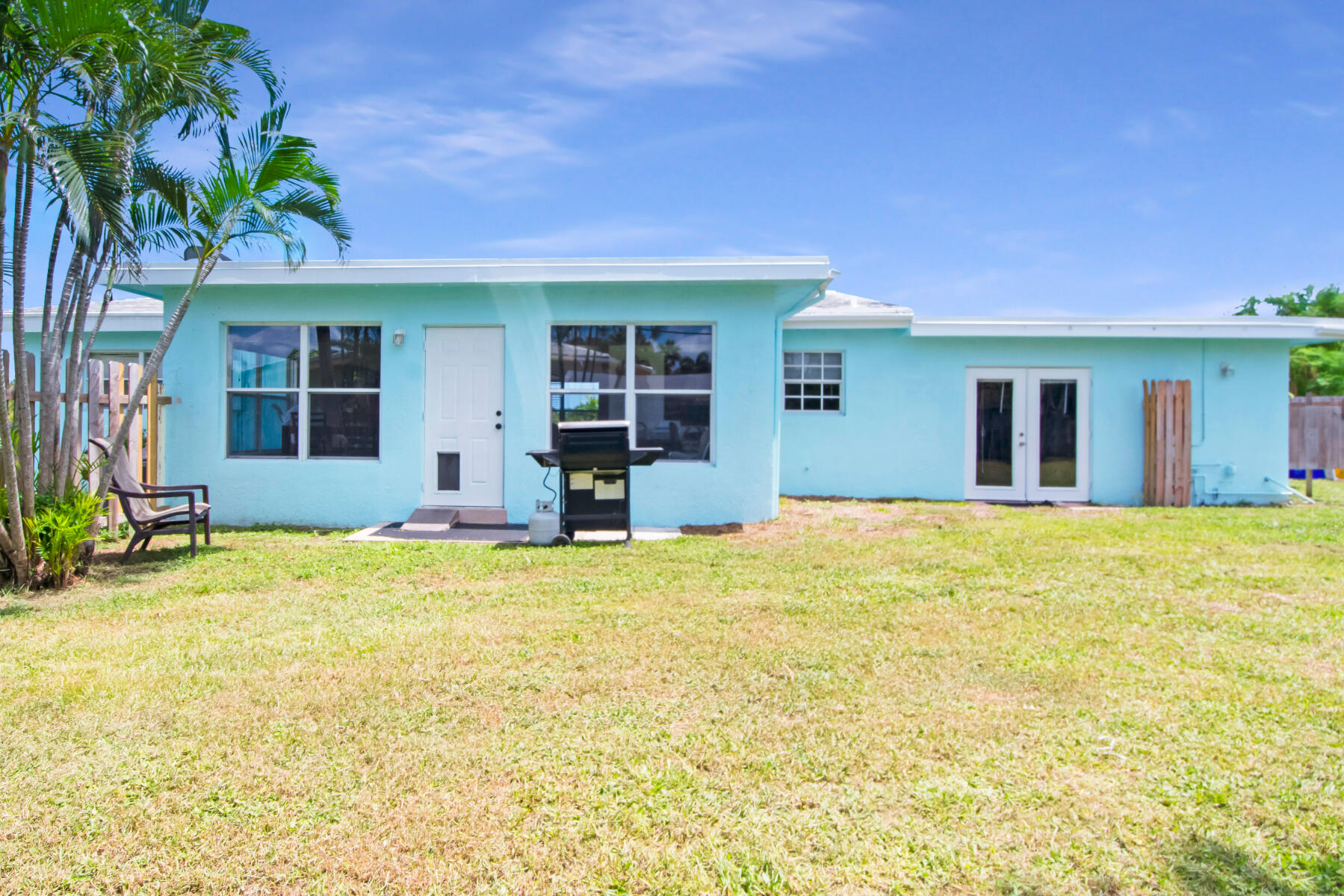1601 High Ridge Road Lake Worth, FL 33461 - Photo 36 of 40 124-3 Exterior Rear LR1_5799-c