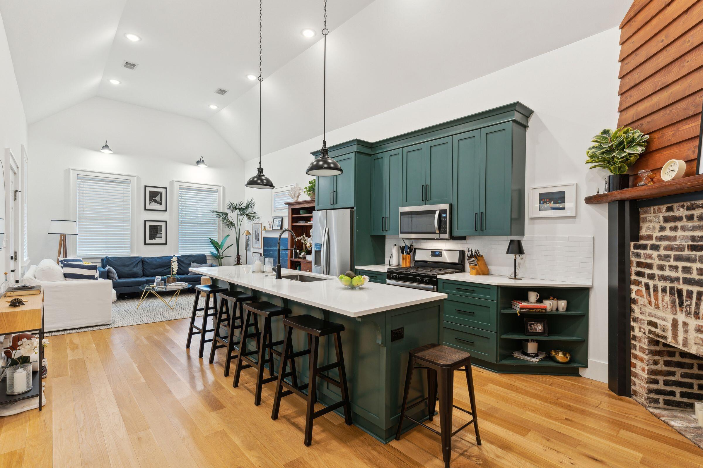 5 Addison Street Charleston, SC 29403 - Photo 9 of 38 5AddisonSt-KeenEyeMarketing-016