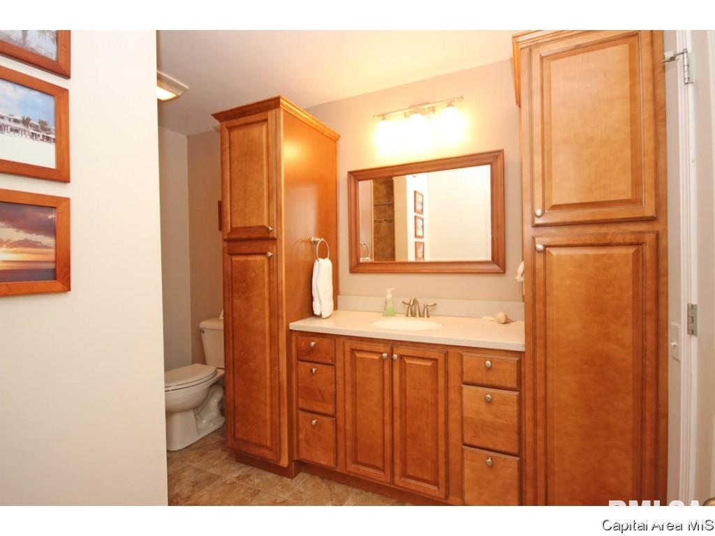 855 Independence Springfield, IL 62702 - Photo 15 of 36