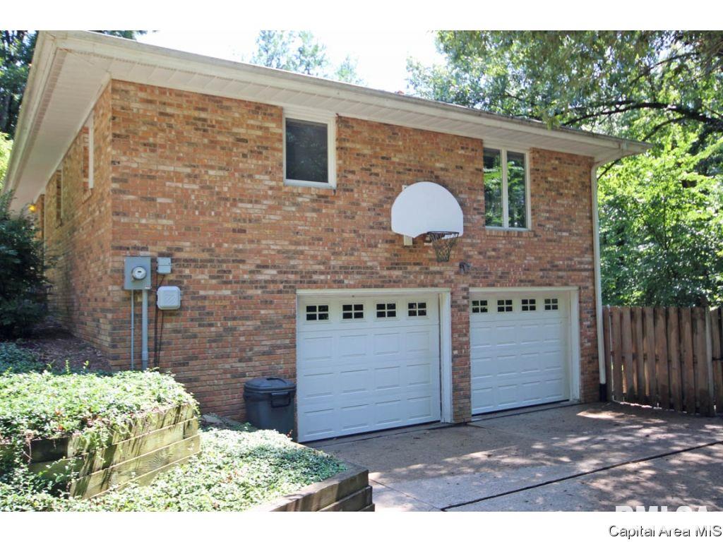 855 Independence Springfield, IL 62702 - Photo 31 of 36