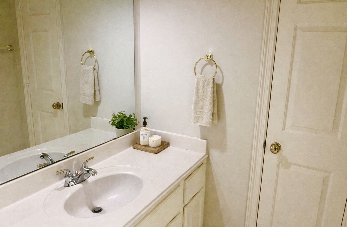 4402 Water Elm Way Houston, TX 77059 - Photo 5 of 16