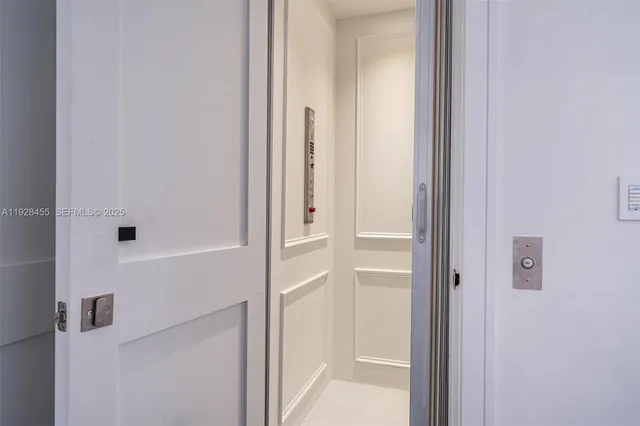 $6,900,000 | 7220 Southwest 125th Street, Pinecrest, FL 33156