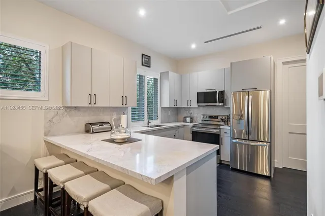 $6,900,000 | 7220 Southwest 125th Street, Pinecrest, FL 33156