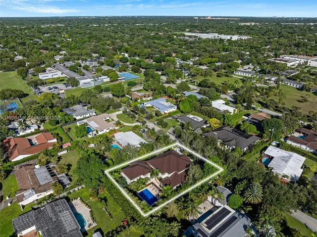 $6,900,000 | 7220 Southwest 125th Street, Pinecrest, FL 33156