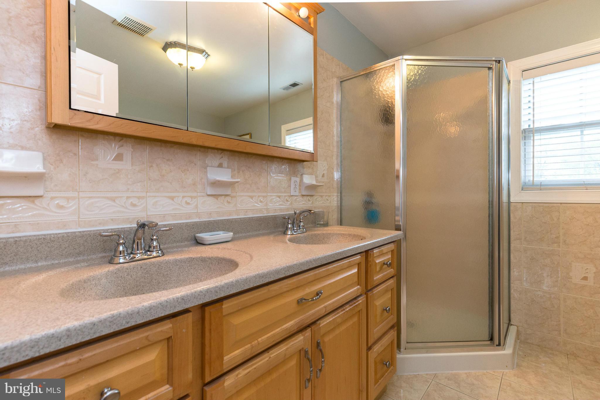 9000 Adelphi Road Adelphi, MD 20783 - Photo 19 of 30 Bath (Master)